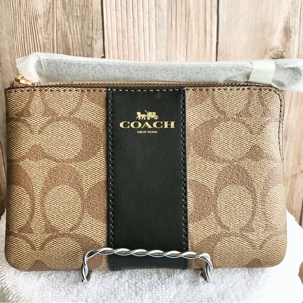 🆕 Coach Cross Zip Wristlet - Picture 3 of 7